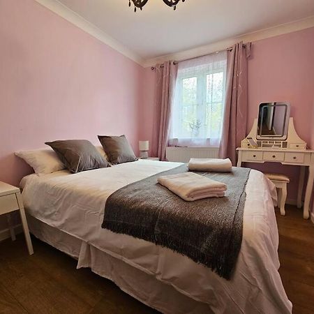 Lovely Flat Close To Shepherd'S Bush Apartment Лондон Екстериор снимка